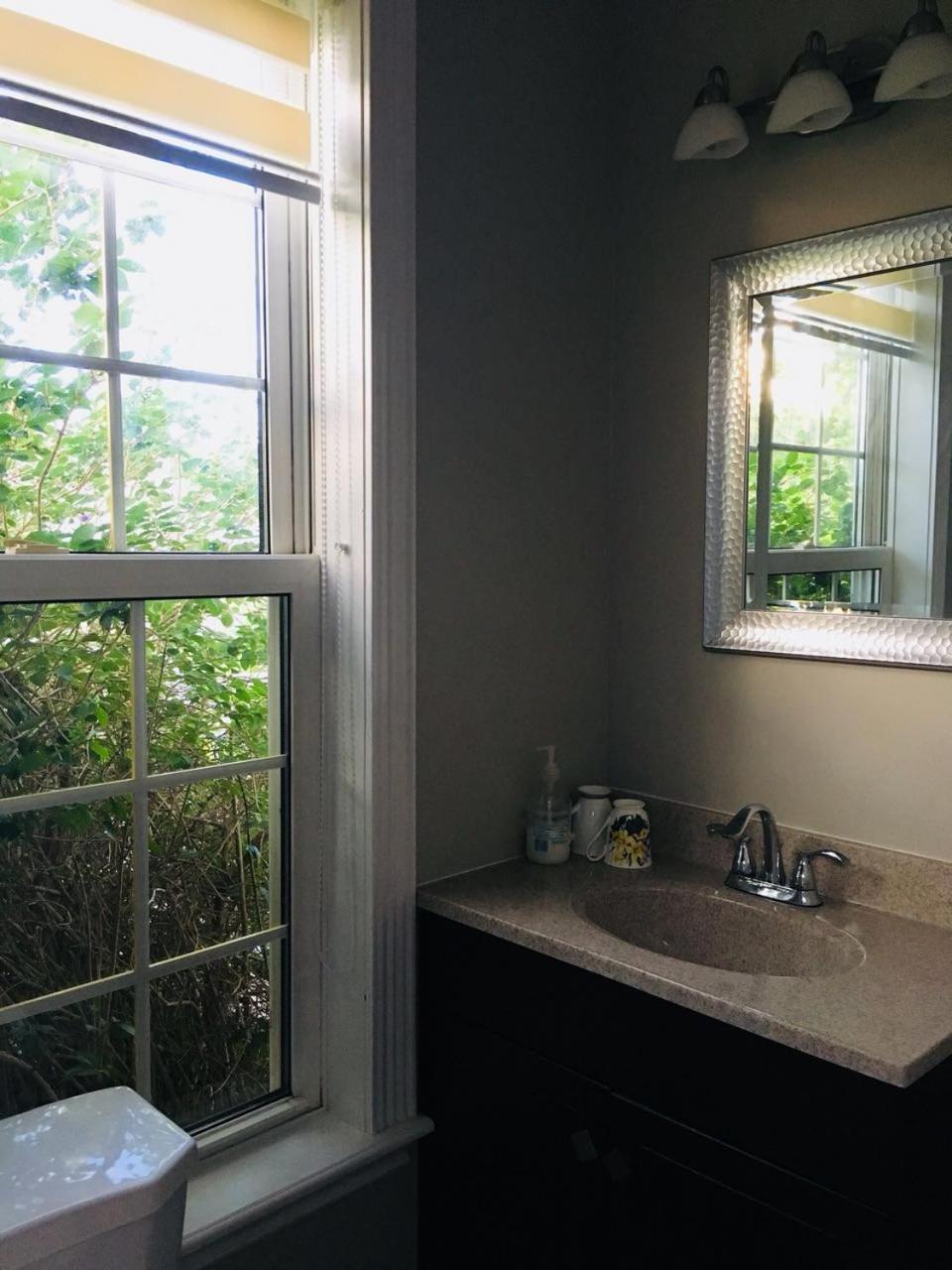 Bed and Breakfast Seaview White House Stratford Екстер'єр фото